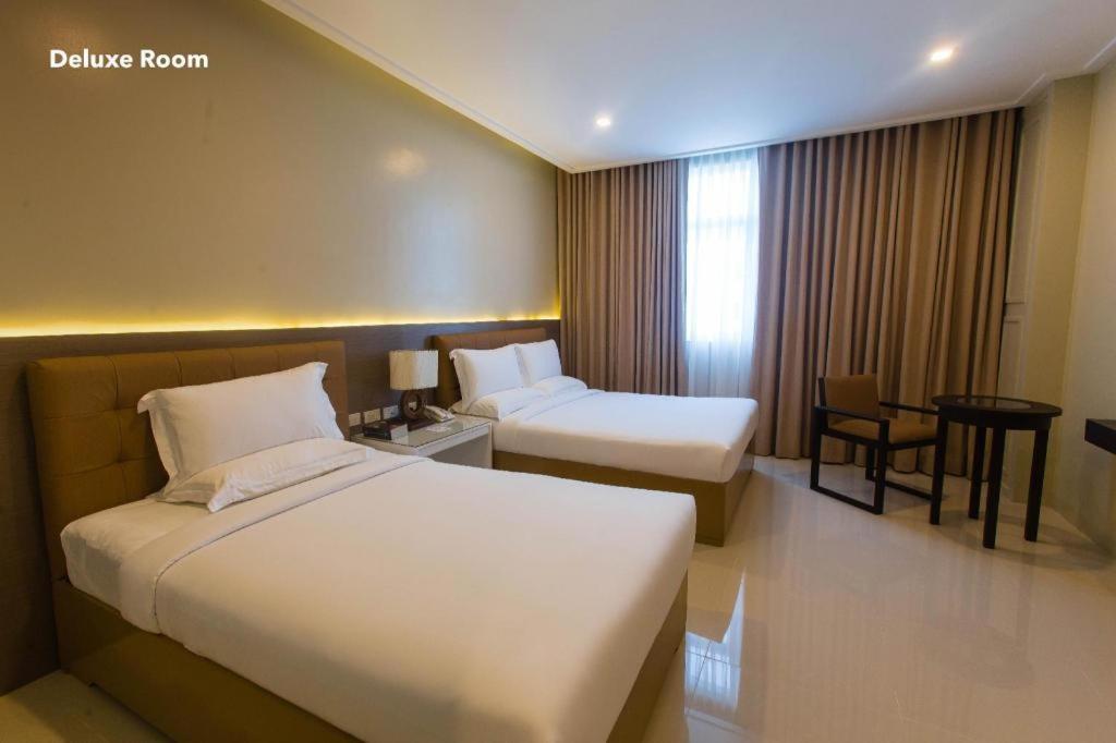 Iloilo Gateway Hotel And Suites Pavia Zewnętrze zdjęcie
