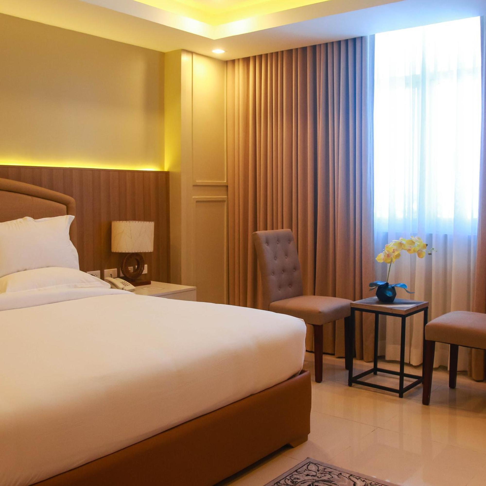 Iloilo Gateway Hotel And Suites Pavia Zewnętrze zdjęcie