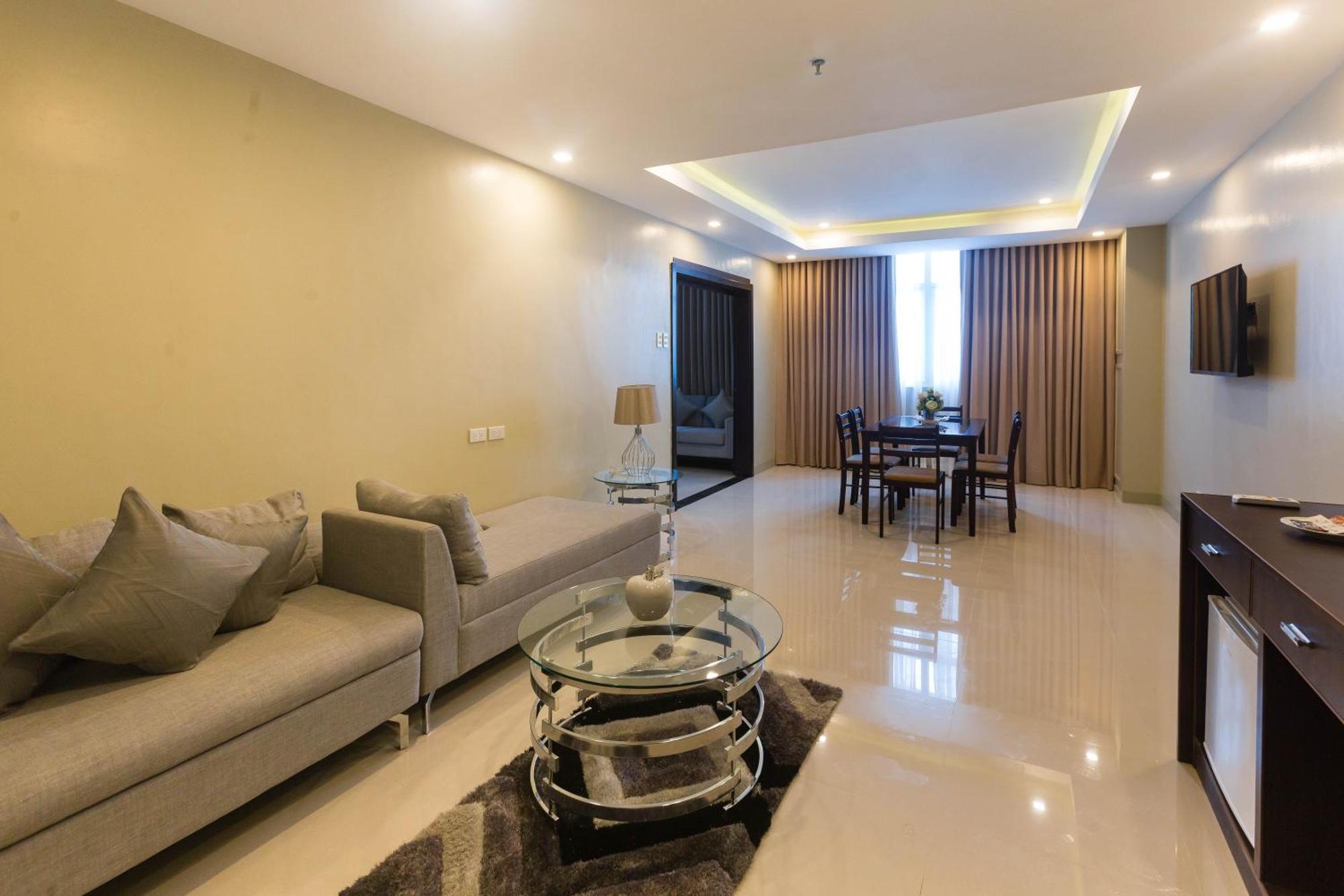 Iloilo Gateway Hotel And Suites Pavia Zewnętrze zdjęcie